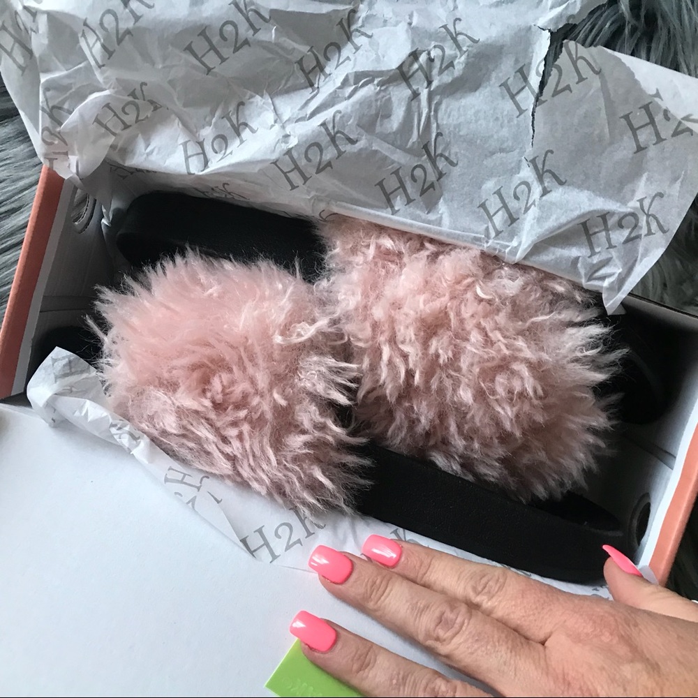 NWB π BLUSH SHEARLING SLIDES | VEGAN - Picture 3 of 8